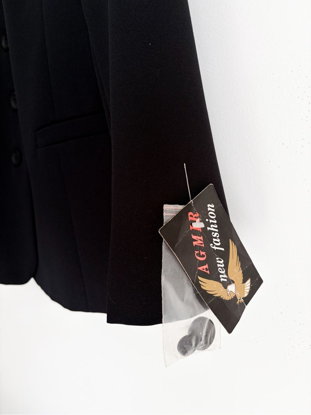 Vintage AGMIR Classic Black Women's Blazer, Size M - Made in Europe - Picture 4 of 11